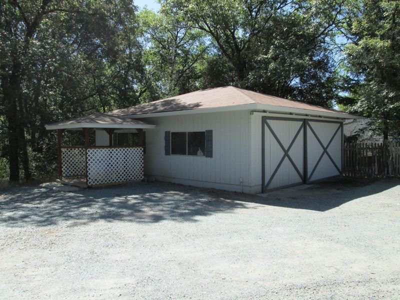 http://i46.photobucket.com/albums/f104/bltracer/house2_zpshhwpmkfu.jpg
